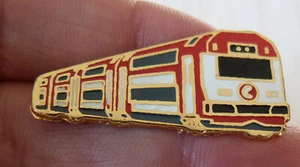 SCHÖNE PIN'S TRANSPORT ZUG LOKOMOTIVE U.T. 450 - Bild 1 von 2