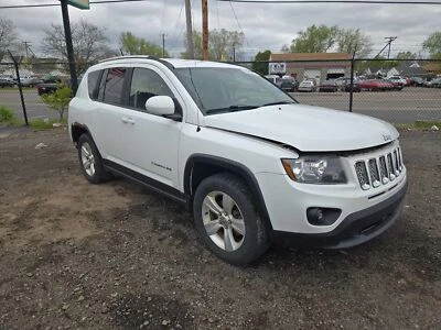Used Front Right Seat Belt Front fits: 2014 Jeep Compass bucket seat passenger b - Изображение 1 из 4