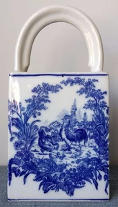 Formalities by Baum Bros. ~ “Chickens in Barnyard” ~ BAG-SHAPED VASE with HANDLE - Picture 1 of 6