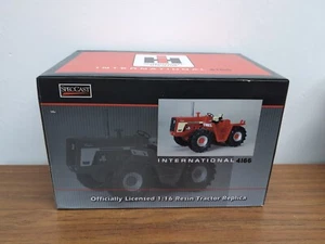 1/16 SpecCast - International Harvester 4166 4x4 Tractor - Resin Tractor Model - Picture 1 of 2