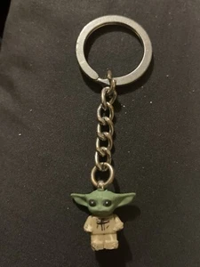 Cute Lego Star Wars Yoda Keychain - Picture 1 of 4