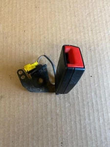 Mercedes 204 C Klasse Kombi Gurtschloss hinten links 2048602569 e8688 - Bild 1 von 2