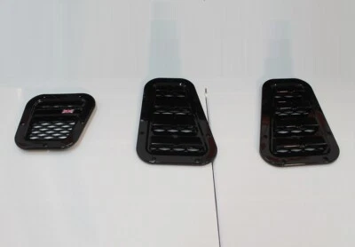 VENTILACIONES SUPERIORES Y LATERALES negras brillantes Best of British para Land Rover Defender 90 110 Foto 1 de 4