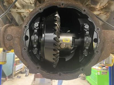 Hummer H3 2006 eje trasero diferencial con opción Z85 136.577 millas relación 4,56 Foto 1 de 4