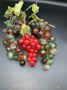Lucite Trauben Acryl rot grün facettiert Perlen Traube Cluster MCM Vintage 3er Set - Bild 1 von 6