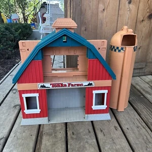 VINTAGE HUGE 1995 Tonka Farms Playset 27x22x10" w/ Barn + Silo - Picture 1 of 8