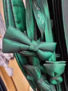 USED Bow Tie - MEN'S Hunter GREEN IRIDESCENT BOW  88048 - Picture 1 of 1