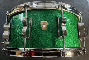 Ludwig 6.5" x 14" Classic Maple Snare Drum - Green Sparkle - Picture 1 of 6