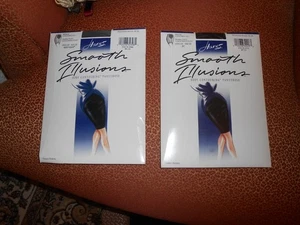 Hanes Smooth Illusions Pantyhose Size CD 2 Pair Jet & Barely Black - Picture 1 of 2