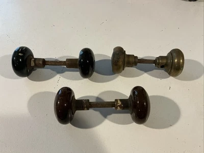 3 pares de perillas de puerta vintage; porcelana marrón, porcelana negra, latón; ES1005 Foto 1 de 4