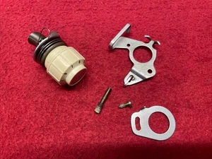 Singer 648 Touch & Sew Sewing Machine Thread Tensioner - Picture 1 of 4