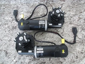 2 x motores eléctricos para silla de ruedas Pride / Quantum MOT1810170-01 / MOT1810171-01 nuevos - Imagen 1 de 5