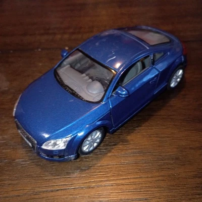 5335D) Audi TT cupé 2008 - Kinsmart 5335D - coche de juguete modelo diecast escala 1/32  Foto 1 de 3