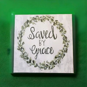 SAVED by GRACE con ecualyptus corona colgante pared 12" lienzo envuelto - Imagen 1 de 7