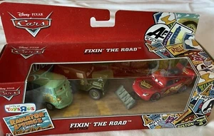 Disney Pixar Cars Fixin’ The Road Gift Pack 3 Diecast Car Set TRU Fillmore New - Picture 1 of 6