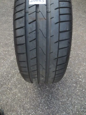 1 x Sommerreifen Starmaxx UltraSport ST760 225/40 ZR18 92W # 20683 - Bild 1 von 4