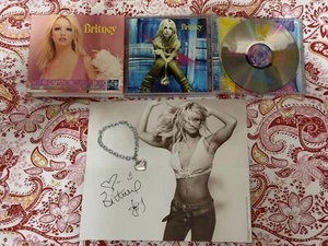 Britney Spears 2001 S/T Album Taiwan Limited Box 14 Track CD + Bracelet + Poster - Picture 1 of 7
