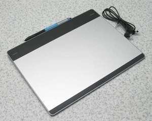 Wacom CTH-680 Intuos Model for illustration production M size model Used - Picture 1 of 4