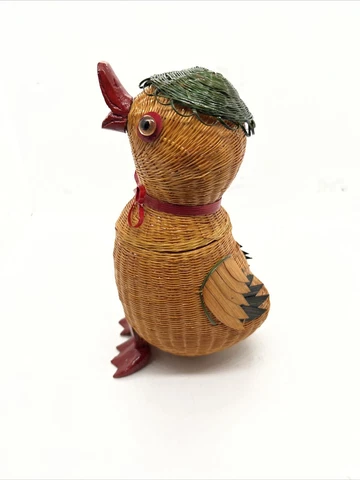 Vintage Duckling Shaped Basket Covered Storage Trinket Box Wicker Rattan Cover
