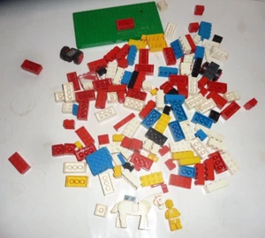 Vintage Loose Lego Lot 146 Pieces with Yellow Mini-Fig & Horse Figure  S-40 - Picture 1 of 5