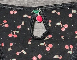 Vtg NWT Panties String Thong Sparkly Cherry Print Keyhole Charm Medium FLAW  - Picture 1 of 8