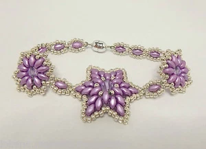 Armband mit Super-Duo und Swarovski Bicones, Blüten, lila, handmade, Handarbeit - Bild 1 von 5