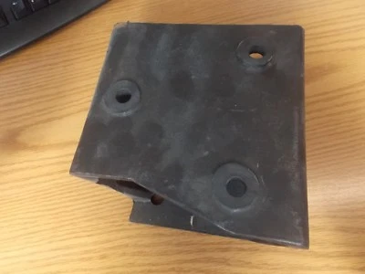 SOPORTE 6.5L MONTAJE MOTOR RH M998A1 HUMMER P/N 12339133, 5590671, 5577730 Foto 1 de 2