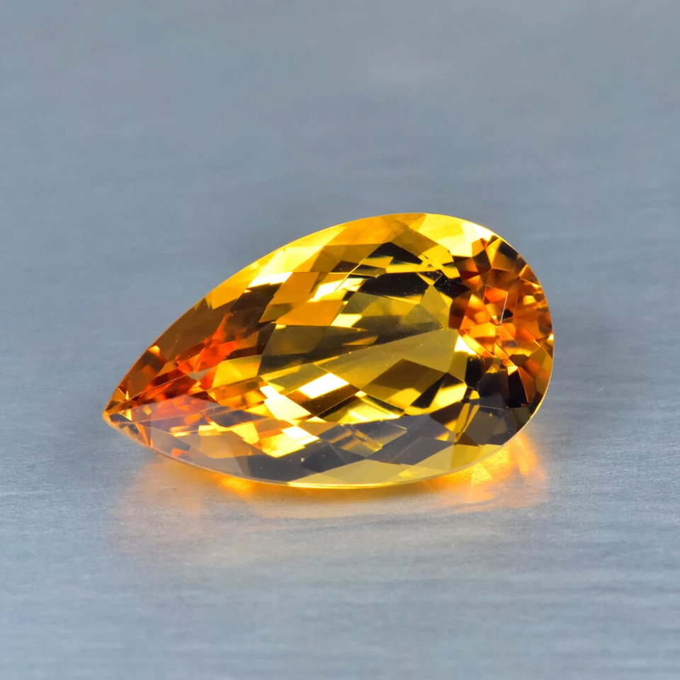 4.41Ct Pear, Sizzling Transparent Natural Helidor Golden Yellow Beryl _Brazil - Image 1 of 1