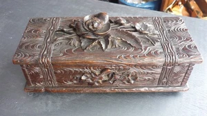 Antique French CHAMONIX Black Forest Carved Wood Box with Floral Relief - Picture 1 of 9