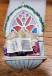 Enesco Ornament 'Ode to Joy' Mouse Choir - Picture 1 of 3