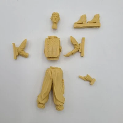 Verlinden Productions 1/16 120MM US Navy Pilot Pacific WWII 1568 Broken Cigar - Image 1 of 2