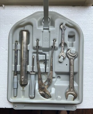Kit de herramientas de maletero BMW 325 1986 OEM tapa de maletero 325i 318is 325is 325es.  #1128 911.0 Foto 1 de 4