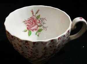 Vintage English Teacup Rose Pattern Porcelain - Picture 1 of 4