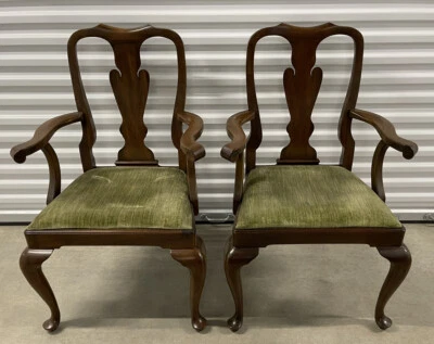 Par de asa Harris Mt. Sillones de comedor Vernon Queen Anne de caoba estilo 110A Foto 1 de 4