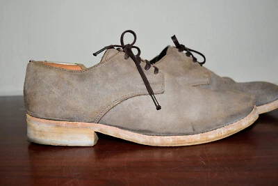 Sola masculina de couro de renda camurça robusta AllSaints UE 42 - Imagem 1 de 4