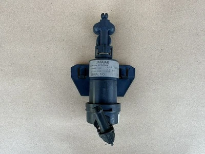 1997-2006 Jaguar XK8 XKR Headlight Washer Pipe OEM LJA7050AD - Image 1 of 4