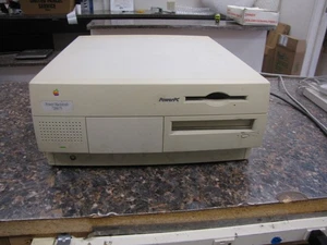 Computer vintage Apple M3979 Power Macintosh 7200/75 88 MB RAM 2 GB HDD OS 8.0 - Foto 1 di 14