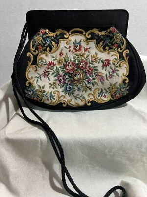 Cartera Bandolera de Colección La Regale Negra Tapiz Floral Cierre a Presión Foto 1 de 4