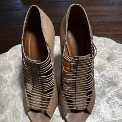 "Bombas de cuero Givenchy Black Cage Peep Toe talla 39,5 EU 4"" tacón"  Foto 1 de 4