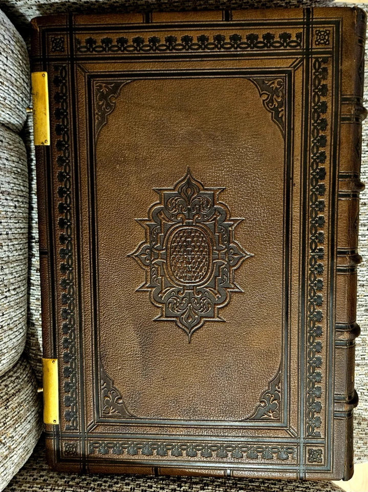 1879 Antiphonarium et Psalterium Breviarii Romani printed by Friedrich Pustet  - Image 1 of 4