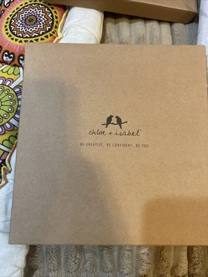 Collares de declaración Chloe & Isabel azul y melocotón, cristal y blanco piedra y cristal Foto 1 de 4