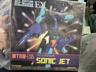MTRM-EX05 Sonic Jet TFCon 2023 Convention Exclusive | MakeToys Re: Master - Image 1 of 2