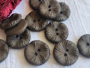 Lot 12 jolis boutons vintage marron texturé mat à trous 2,1 cm ref 746 - Picture 1 of 3
