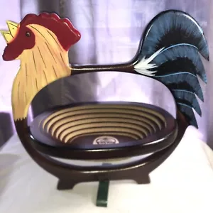 HAWAIIAN MAGIC BASKET WOODEN ROOSTER (BREAD BASKET.EGGS) FARMHOUSE - Picture 1 of 5