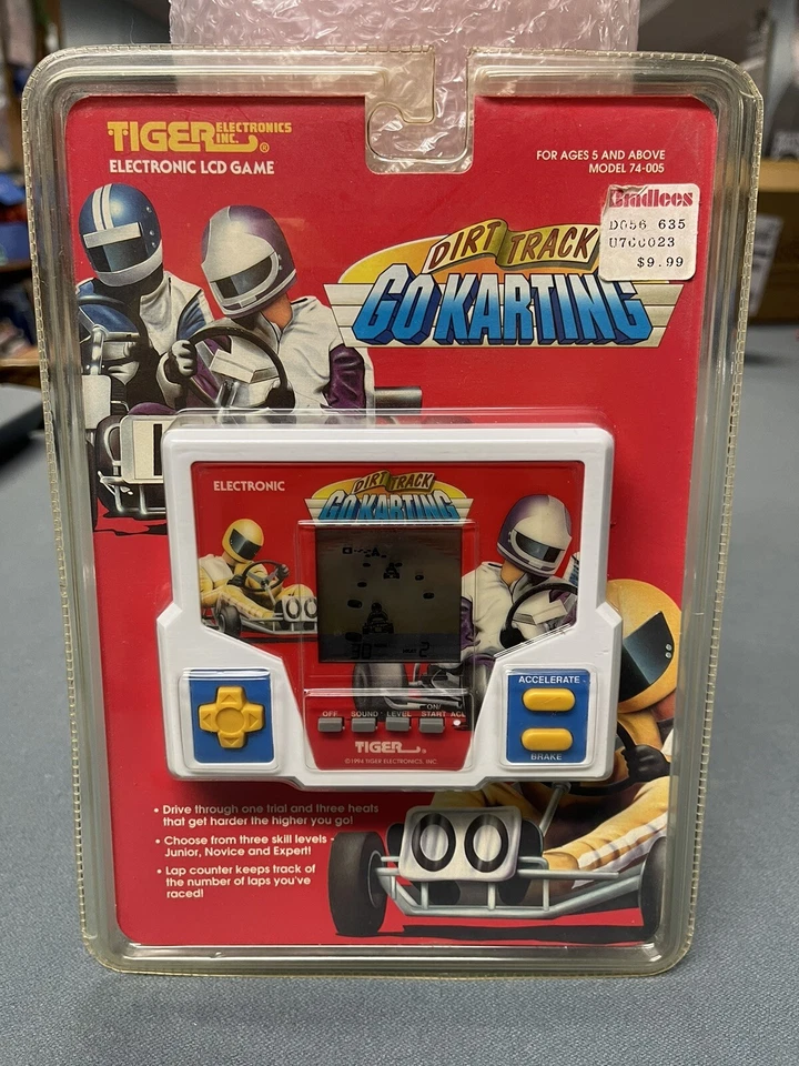 1994 Tiger Electronics Dirt Track Go Karting Game Handheld LCD Electronic MINT