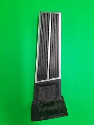 1965 1966 CHRYSLER NEWPORT PEDAL ACELERADOR A GÁS E ACABAMENTO DE VESTIR NEW YORKER 300 - Imagem 1 de 4