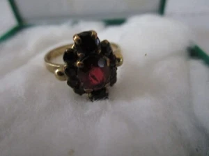 GRANAT RING GRÖSSE 6-1/2. GOLD, GESTEMPELT "NORM" AUS EUROPA SEHR ALT - Bild 1 von 5