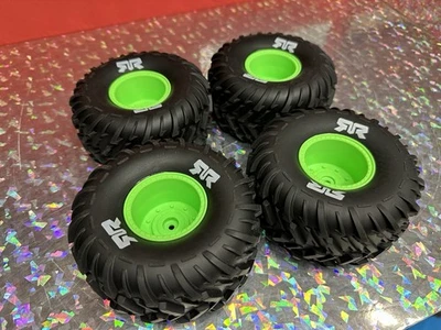 Juego de neumáticos ARRMA ARA-2575 dBoots Cut Chevron MT 4- verde QUAKE GORGON Monster 1/10 Foto 1 de 4