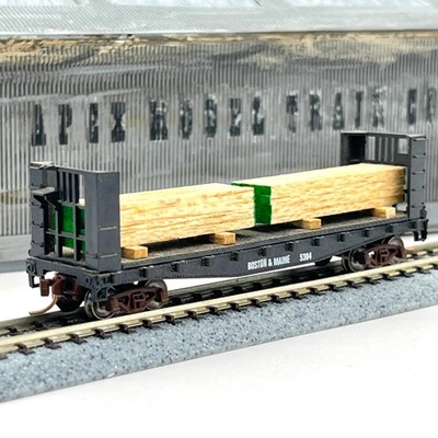 Atlas N Scale 3064 Boston Maine Bulkhead Flat Car with Lumber Load B&M 5304 - Image 1 of 4