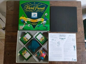TRIVIAL PURSUIT Edizione Coppa del Mondo Gioco di Società Hasbro Vintage 1997 - Foto 1 di 11